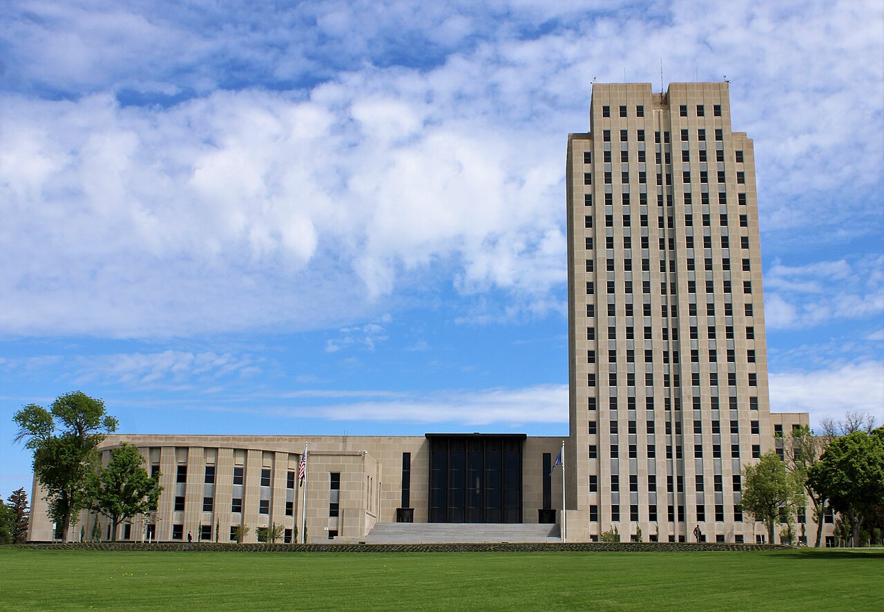 North Dakota State Capitol 02